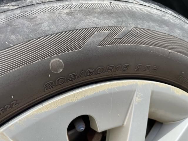 TOYOTA PRIUS Alpha 2013