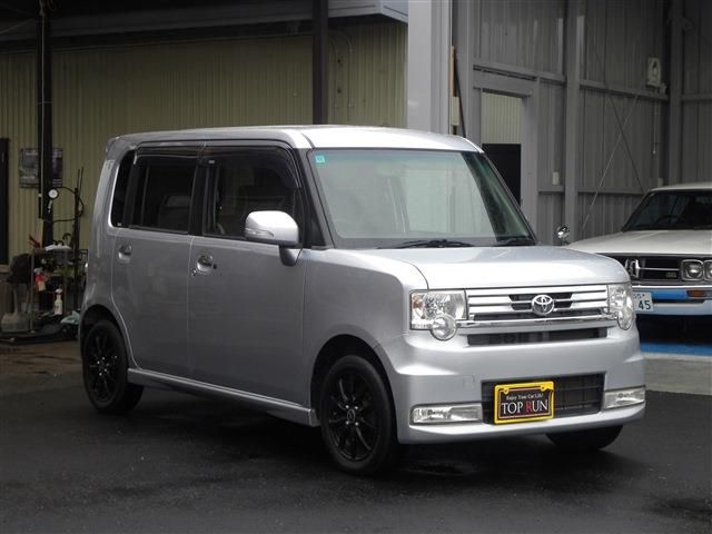 TOYOTA PIXIS SPACE CUSTOM 2011