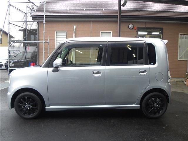 TOYOTA PIXIS SPACE CUSTOM 2011