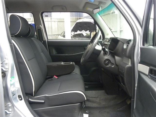 TOYOTA PIXIS SPACE CUSTOM 2011