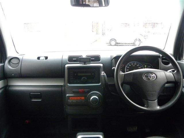 TOYOTA PIXIS SPACE CUSTOM 2011