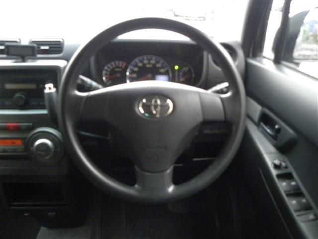 TOYOTA PIXIS SPACE CUSTOM 2011