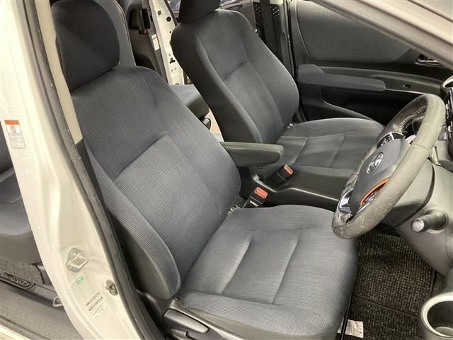 TOYOTA SIENTA HYBRID 2015