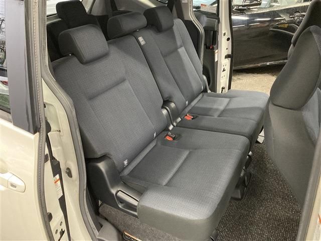 TOYOTA SIENTA HYBRID 2015