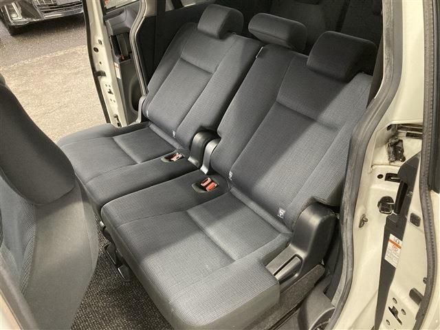 TOYOTA SIENTA HYBRID 2015