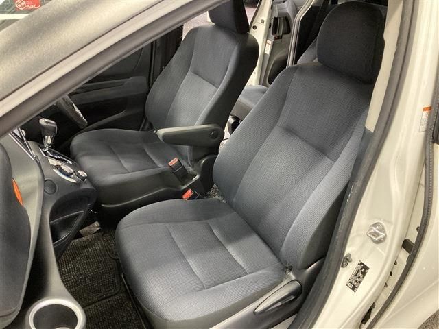 TOYOTA SIENTA HYBRID 2015