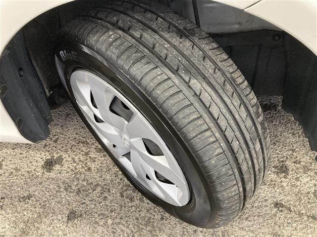 TOYOTA SIENTA HYBRID 2015