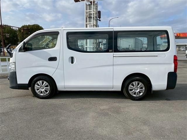 NISSAN NV350 CARAVAN 2018