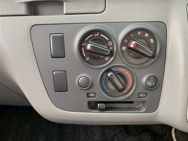 NISSAN NV350 CARAVAN 2018