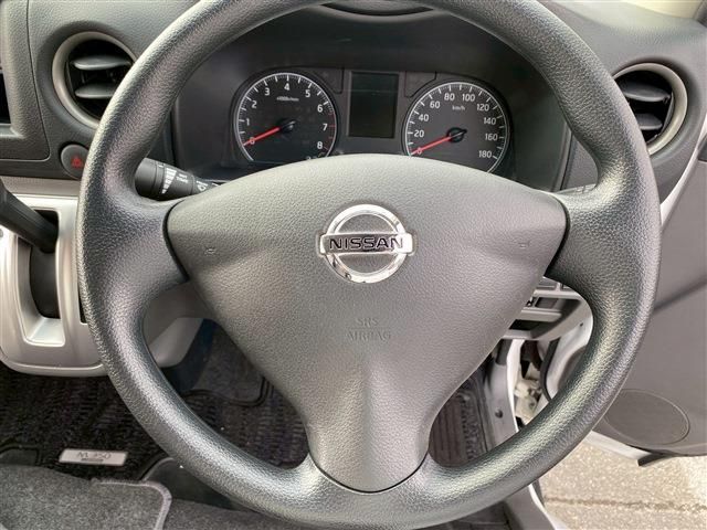 NISSAN NV350 CARAVAN 2018