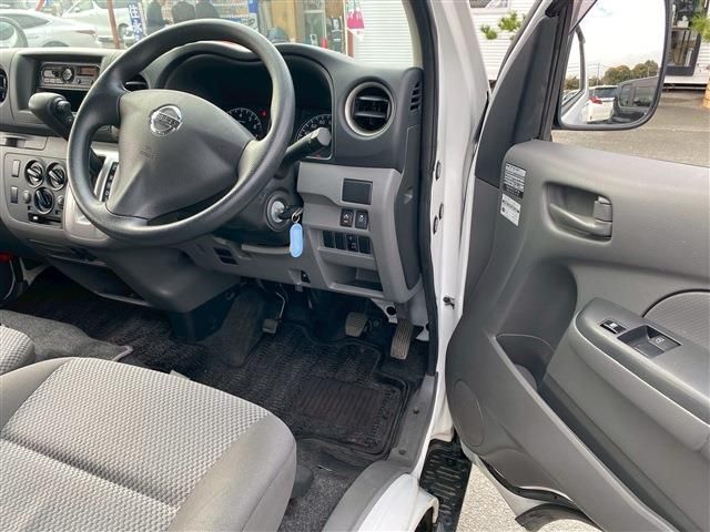 NISSAN NV350 CARAVAN 2018