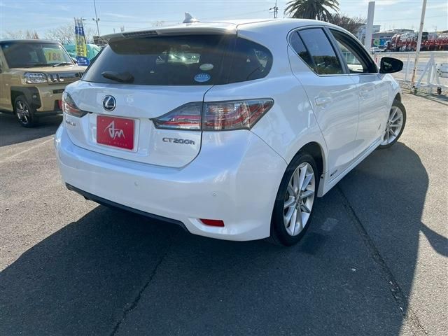 TOYOTA LEXUS CT200h 2011