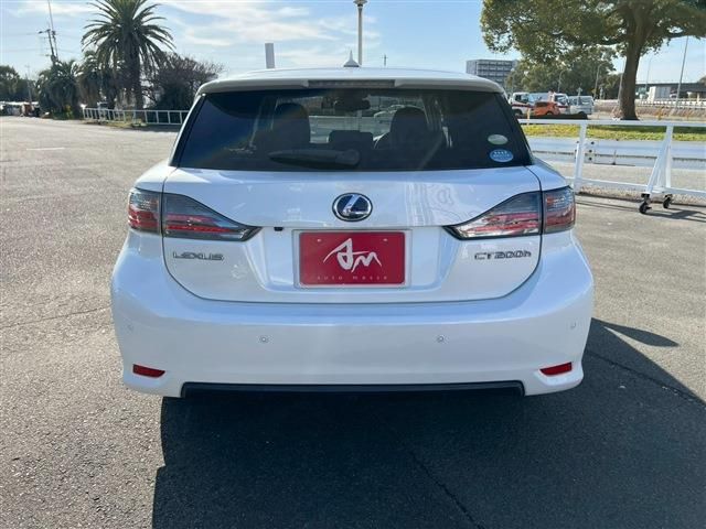 TOYOTA LEXUS CT200h 2011