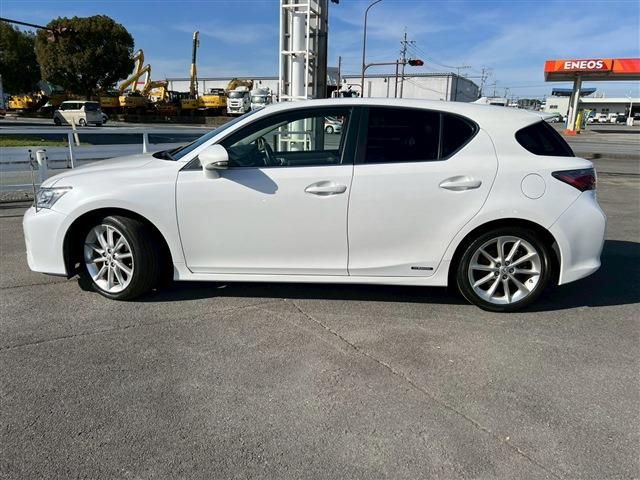 TOYOTA LEXUS CT200h 2011