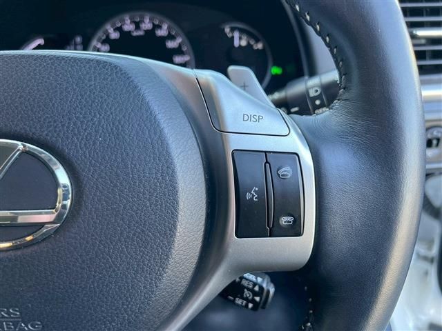 TOYOTA LEXUS CT200h 2011