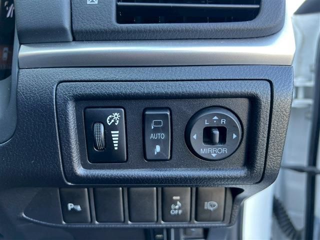 TOYOTA LEXUS CT200h 2011