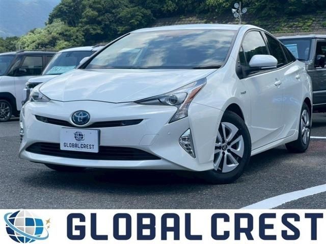 TOYOTA PRIUS 2016
