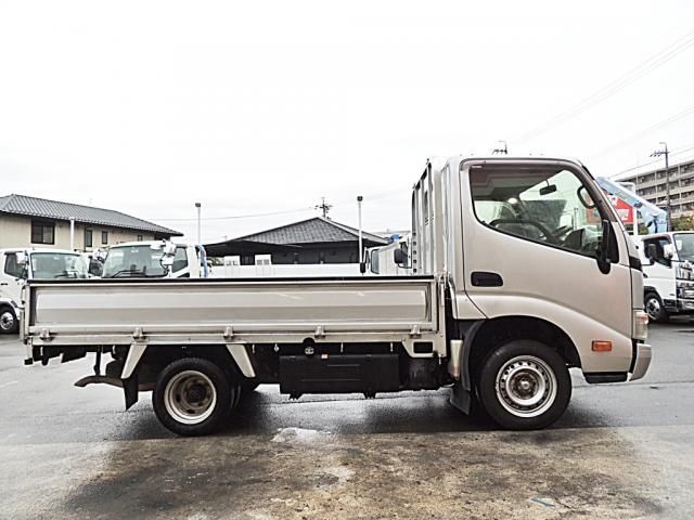 TOYOTA DYNA 2015