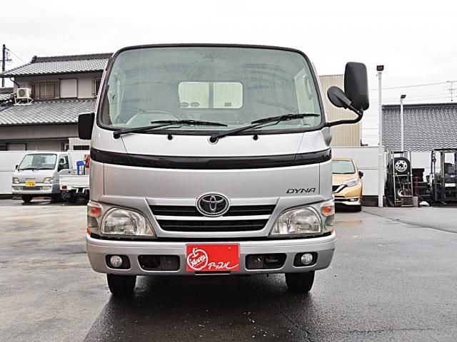 TOYOTA DYNA 2015