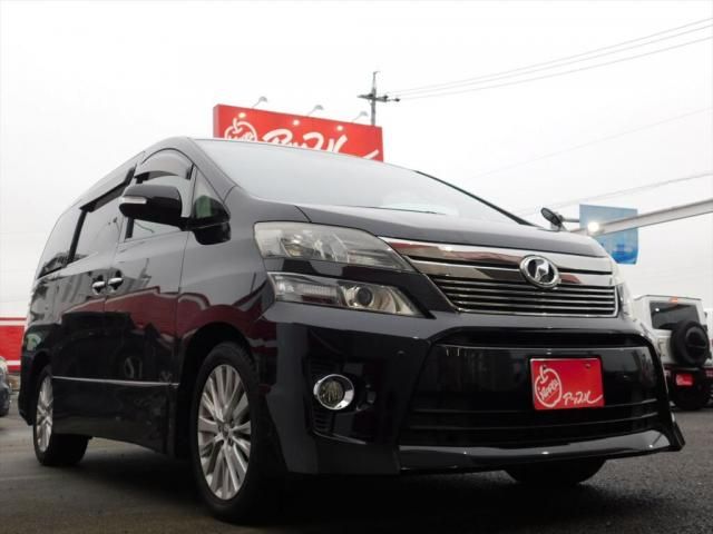 TOYOTA VELLFIRE 2013