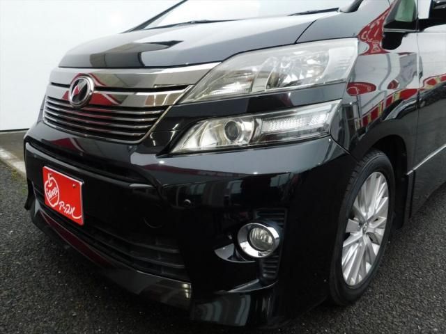 TOYOTA VELLFIRE 2013