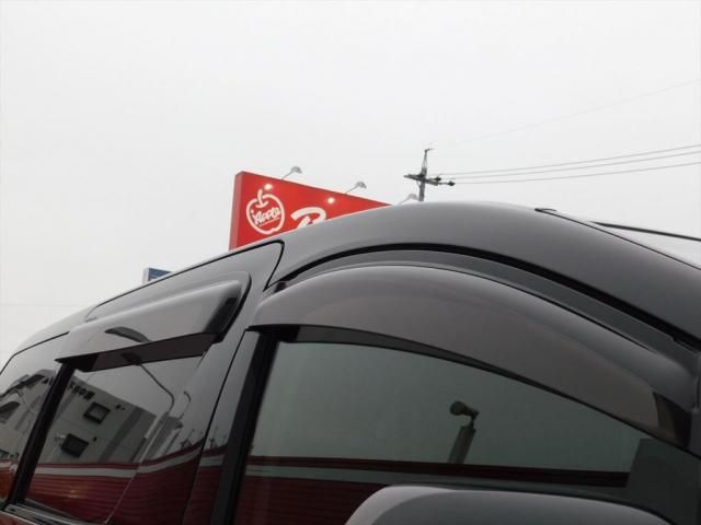 TOYOTA VELLFIRE 2013