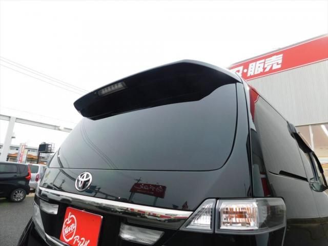 TOYOTA VELLFIRE 2013