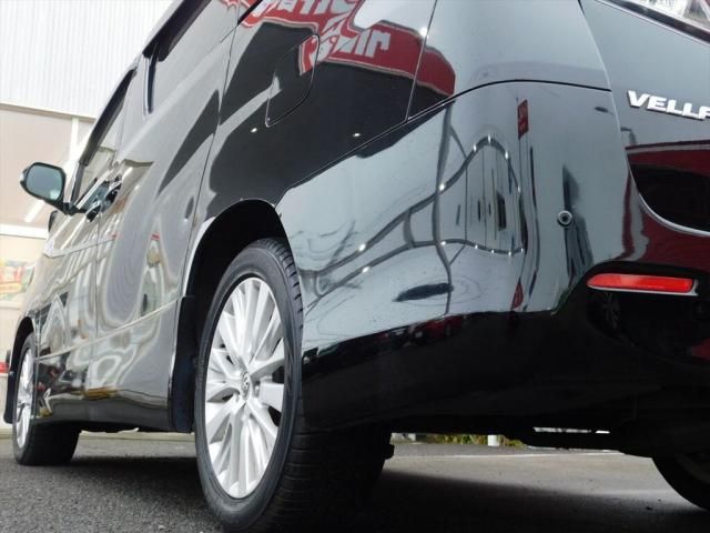 TOYOTA VELLFIRE 2013