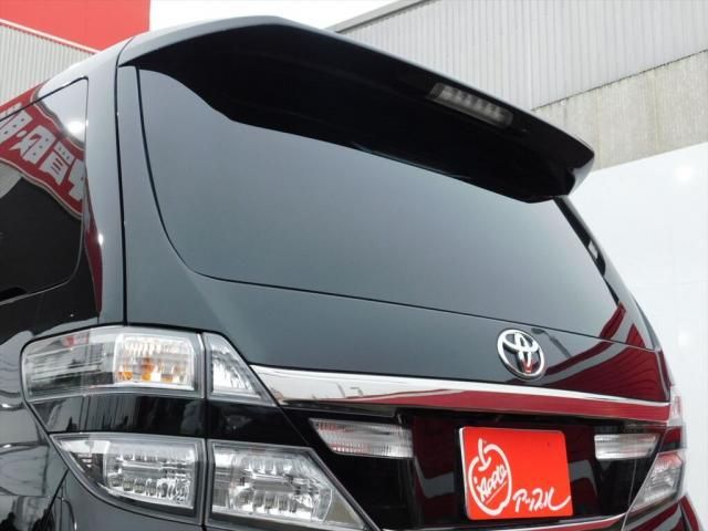 TOYOTA VELLFIRE 2013