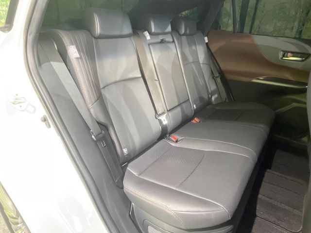 TOYOTA HARRIER HYBRID 2023