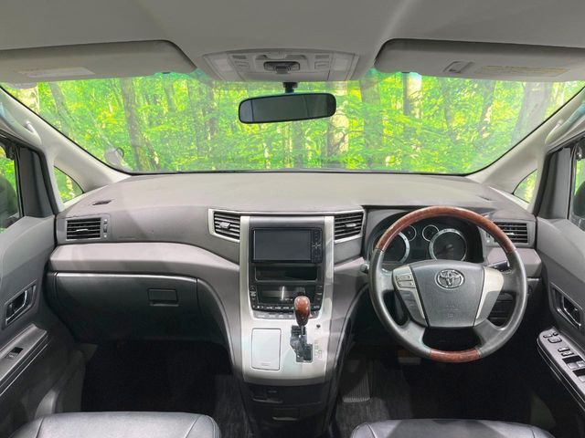 TOYOTA VELLFIRE 2010