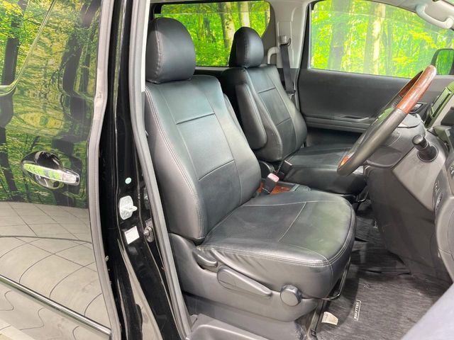 TOYOTA VELLFIRE 2010