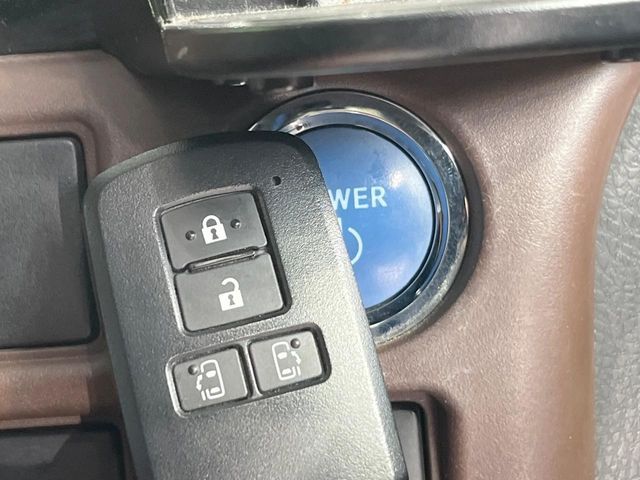 TOYOTA ESQUIRE HYBRID 2015