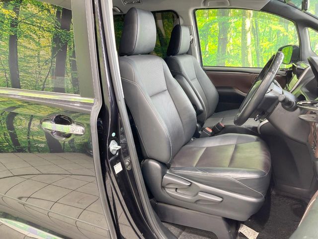 TOYOTA ESQUIRE HYBRID 2015