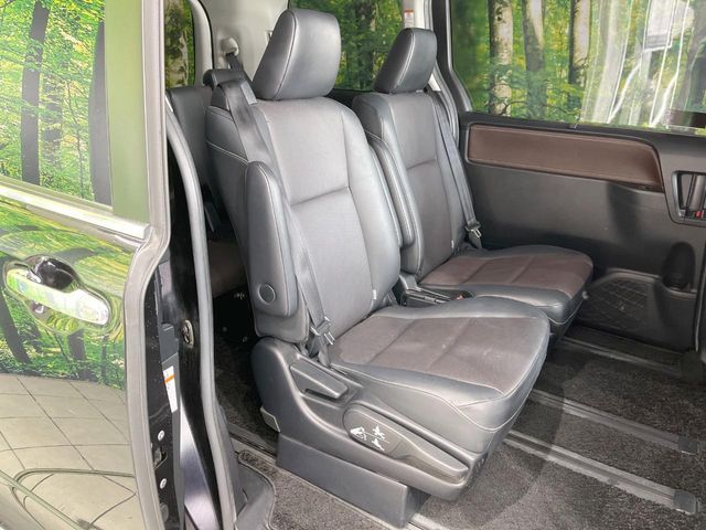 TOYOTA ESQUIRE HYBRID 2015