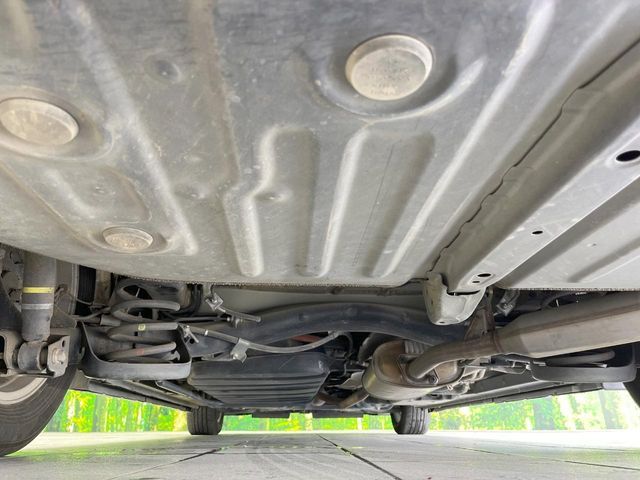 TOYOTA ESQUIRE HYBRID 2015