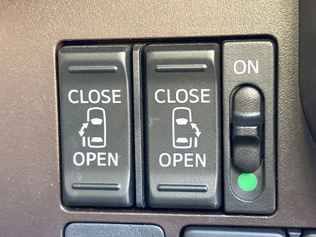 TOYOTA ROOMY 4WD 2018