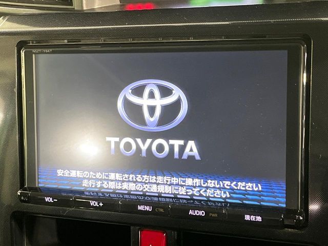 TOYOTA ROOMY 2017