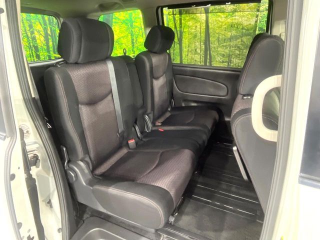 NISSAN SERENA  S-HYBRID 2012