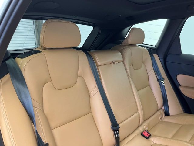 VOLVO VOLVO XC60 2022