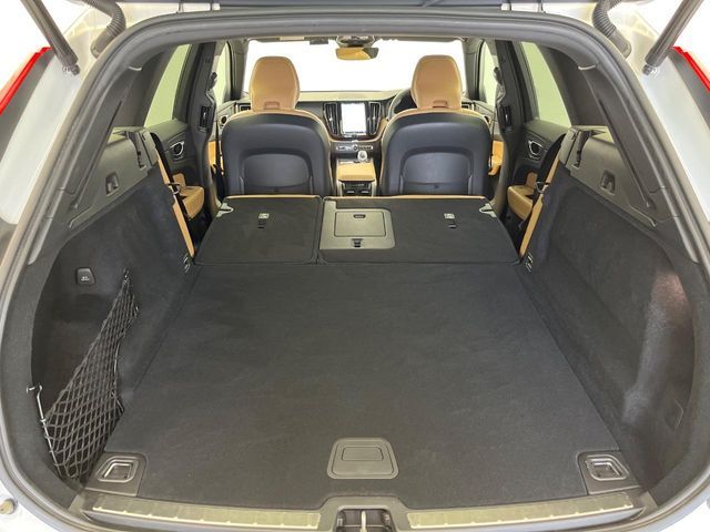 VOLVO VOLVO XC60 2022