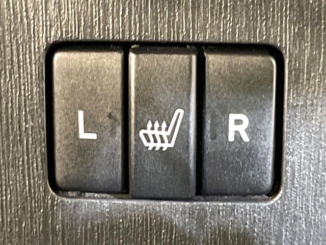 TOYOTA PRIUS Alpha 2017