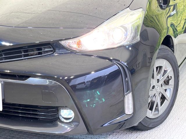 TOYOTA PRIUS Alpha 2017