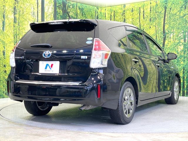 TOYOTA PRIUS Alpha 2017