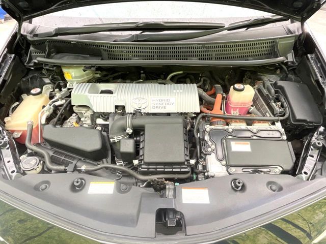 TOYOTA PRIUS Alpha 2017