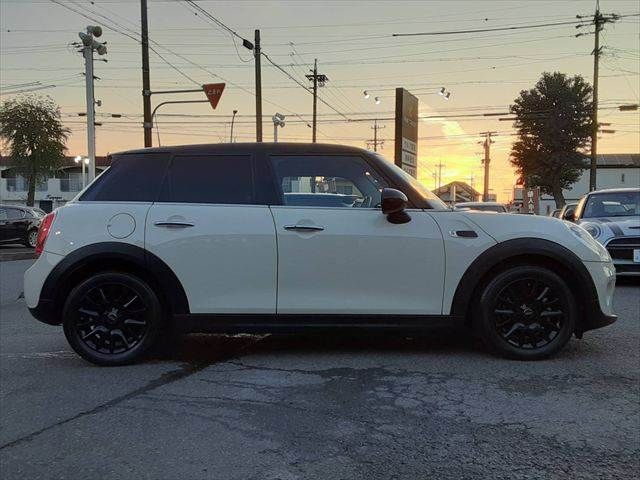 BMW BMW MINI COOPER D 5DOOR 2016