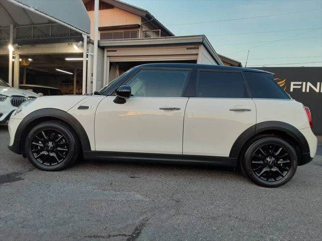 BMW BMW MINI COOPER D 5DOOR 2016