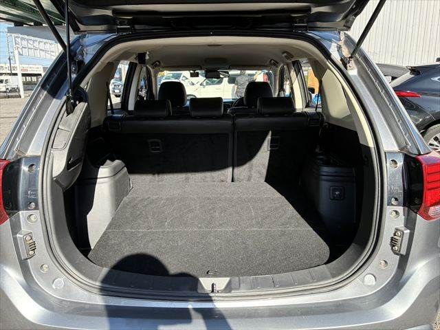 MITSUBISHI OUTLANDER PHEV 2016