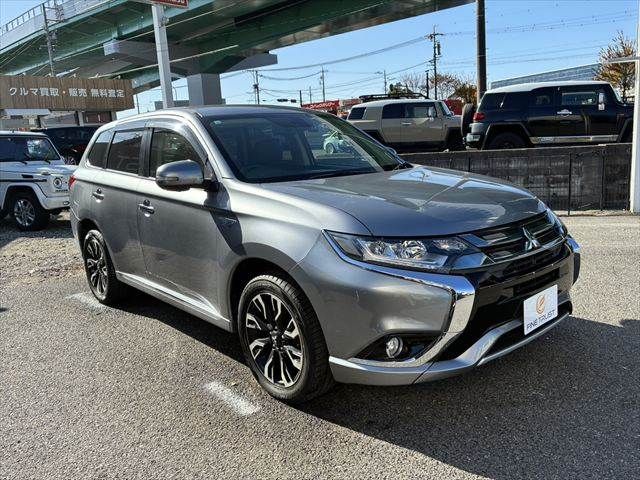 MITSUBISHI OUTLANDER PHEV 2016