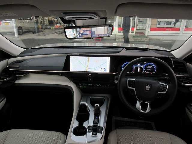 TOYOTA CROWN CROSSOVER 2023